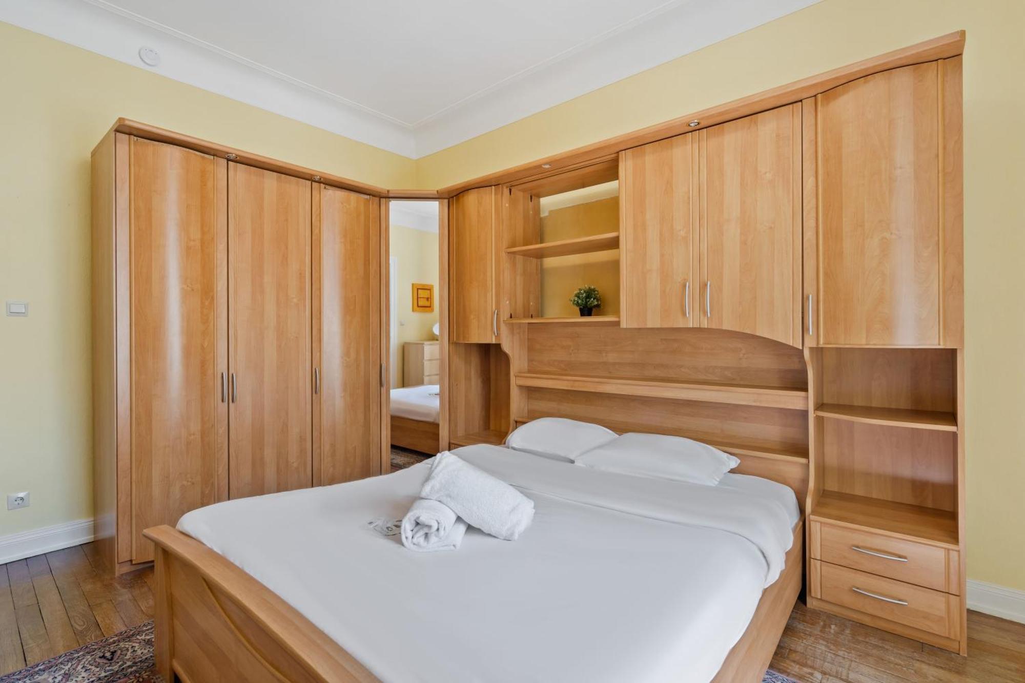 Vakantiehuis Cozy 3br Townhome Walk To Center & Park Free *