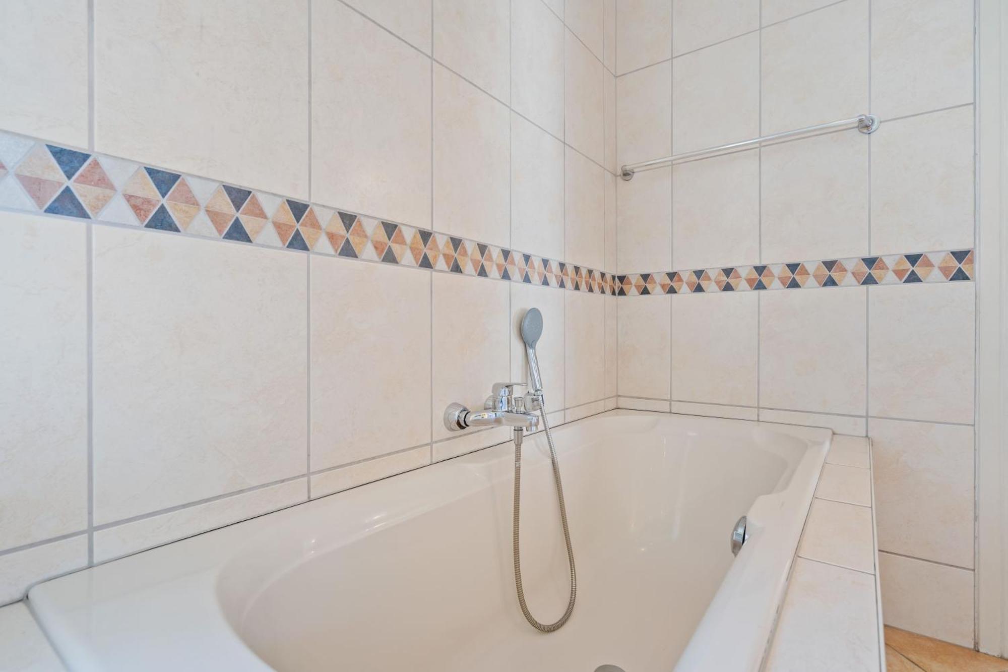 Vakantiehuis Cozy 3br Townhome Walk To Center & Park Free Luxemburg